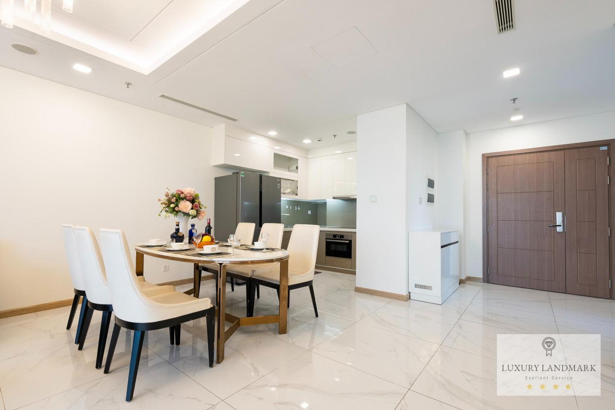 The Signature Landmark 81 - Vinhomes Central Binh Thanh 4* TP. Hồ Chí Minh