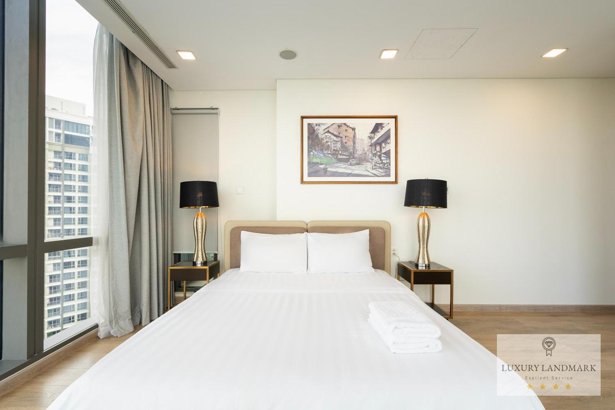 Khách sạn hẻo lánh The Signature Landmark 81 - Vinhomes Central Binh Thanh 4*